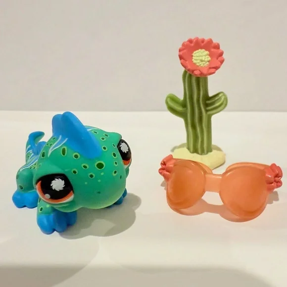 Littlest Pet Shop LPS 906 Iguana Postcard Pets ~ AUTHENTIC - Picture 1 of 2